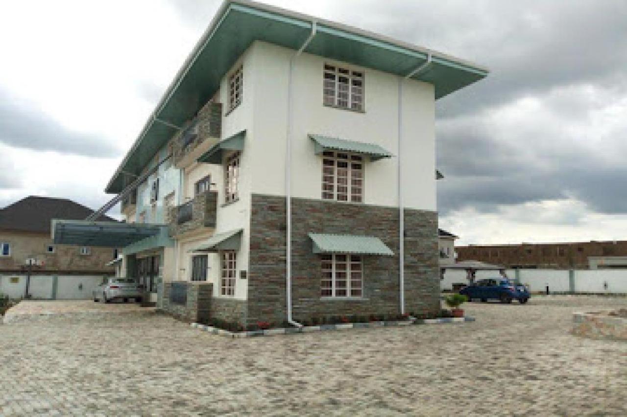 Room In Lodge - World Lilies Hotel Events Place Ibadan Exterior photo