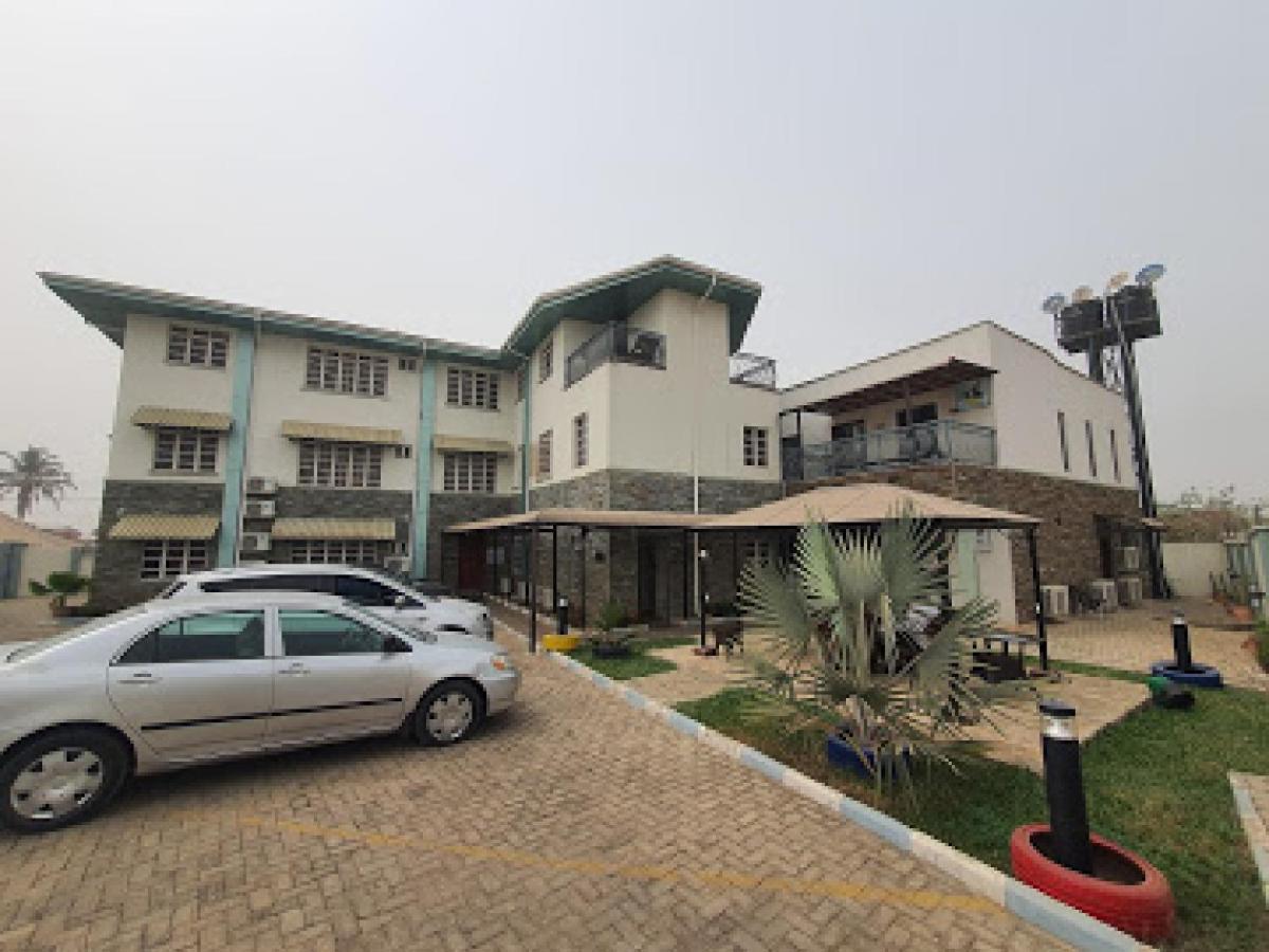 Room In Lodge - World Lilies Hotel Events Place Ibadan Exterior photo