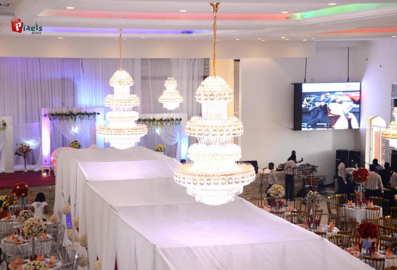 Room In Lodge - World Lilies Hotel Events Place Ibadan Exterior photo